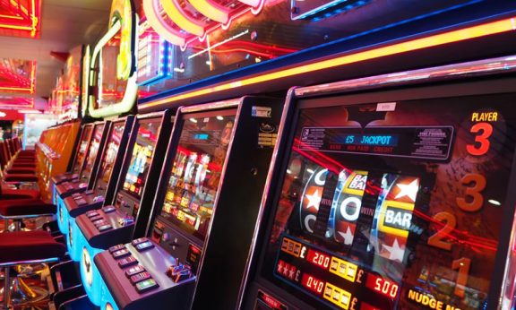 Featured image A Look into The History of Slot Machines 576x346 - A Look into The History of Slot Machines